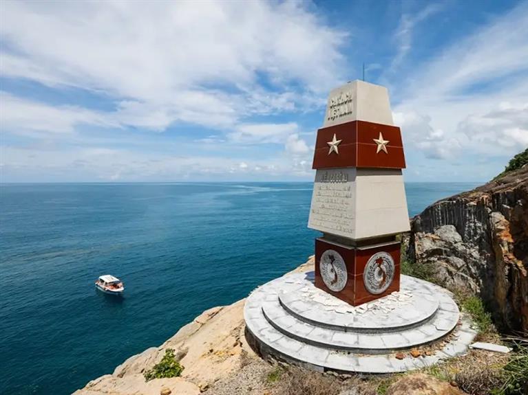 TOUR CÔN ĐẢO - THAM QUAN 2 HÒN ĐẢO: BẢY CẠNH & HÒN TÀI